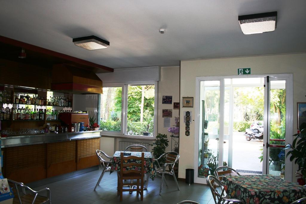 Albergo Da Siro Misano Adriatico Extérieur photo